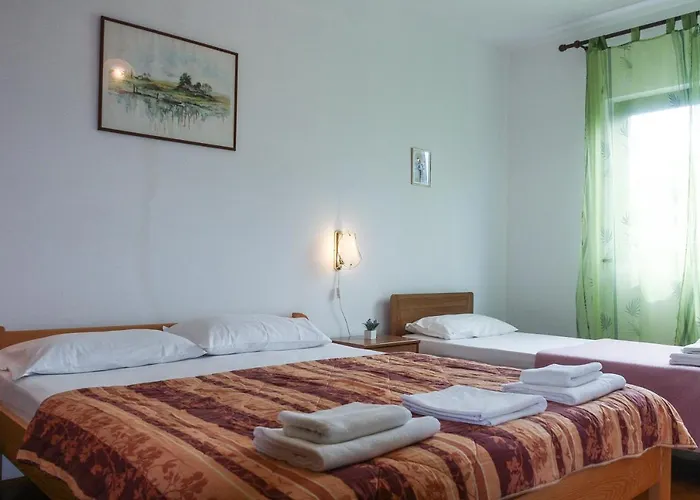 Suzy Apartman *